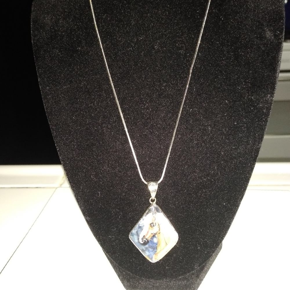 Hand painted horse Necklace - Picture 2 of 3